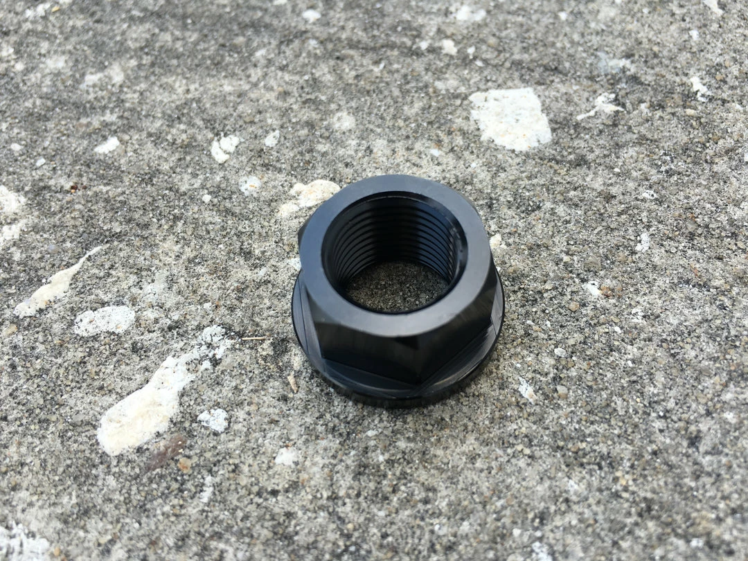 Hubs Redline Flight 15mm Aluminum Thru Axle Nut-Black 1 Hubs Redline Flight 15mm Aluminum Thru Axle Nut-Black
