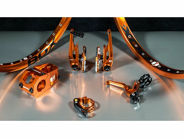 Box LIMITED EDITION Orange Groupo Kit 1 Box LIMITED EDITION Orange Groupo Kit