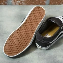 Vans Chukka Low Sidestripe Shoes-Raven/Black 8 Vans Chukka Low Sidestripe Shoes-Raven/Black