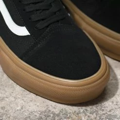 Vans Old Skool Shoes-Black/Gum