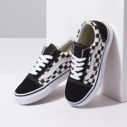 Vans Old Skool Primary Kids Shoe-Black/White Checkerboard 7 Vans Old Skool Primary Kids Shoe-Black/White Checkerboard
