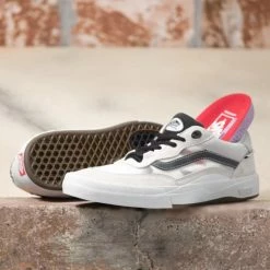 Vans Wayvee BMX Shoes-Marshmallow/White